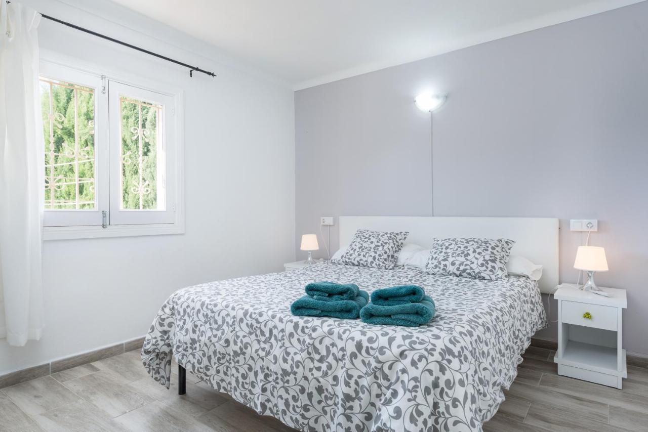 Villa Can Pau, Pool And Garden Close To The Beach 阿尔库迪亚港 外观 照片